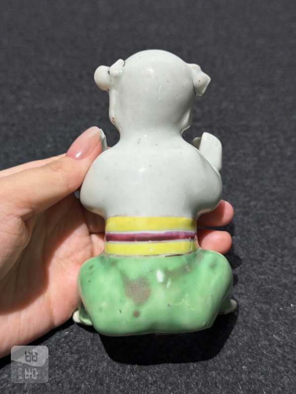清雍正 粉彩五子登科瓷塑 - 图5